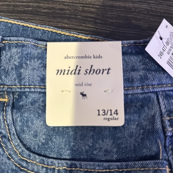 Abercrombie kids Jean shorts - Picture 2 of 5